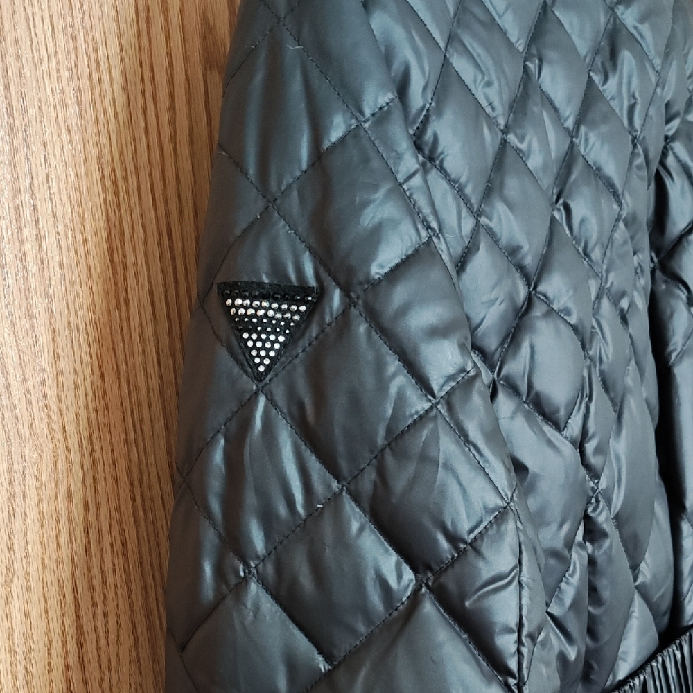 Like New 💕 Guess Black Quilted Belted Puffer Jacket - Picture 6 of 10